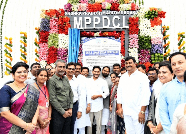 Andhra Pradesh CM lays foundation stone for Mulapeta port_50.1