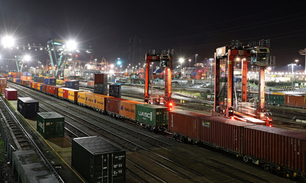 DP World doubles Rail links with new London Gateway-Southampton service – India Shipping News