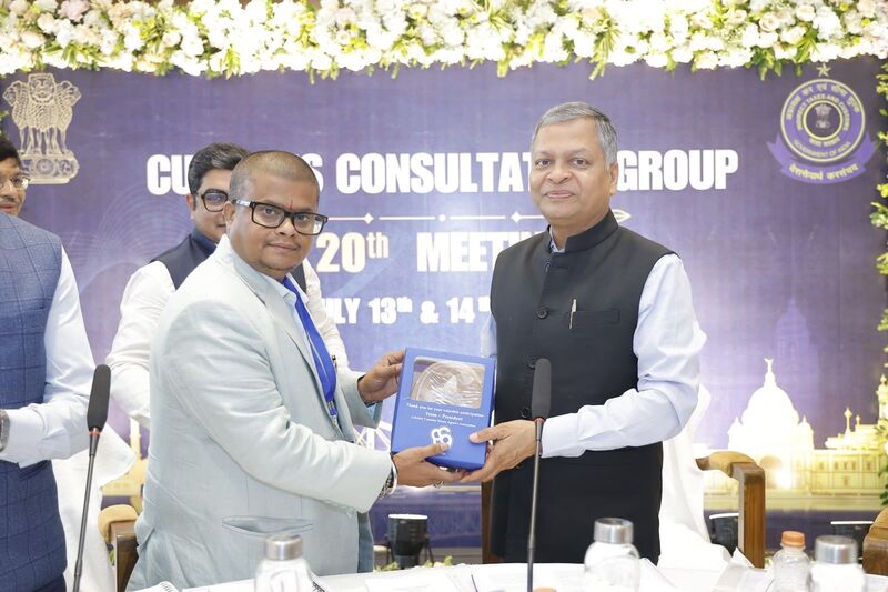 CCHAA President represents Trade Fraternity at 20th Customs Consultative Group Meeting, Felicitates CBIC Dignitaries 1 CCHAA President represents Trade Fraternity at 20th Customs Consultative Group Meeting, Felicitates CBIC Dignitaries CCHAA President felicitates CBIC Dignitaries CCHAA President represents Trade Fraternity at 20th Customs Consultative Group Meeting, Felicitates CBIC Dignitaries