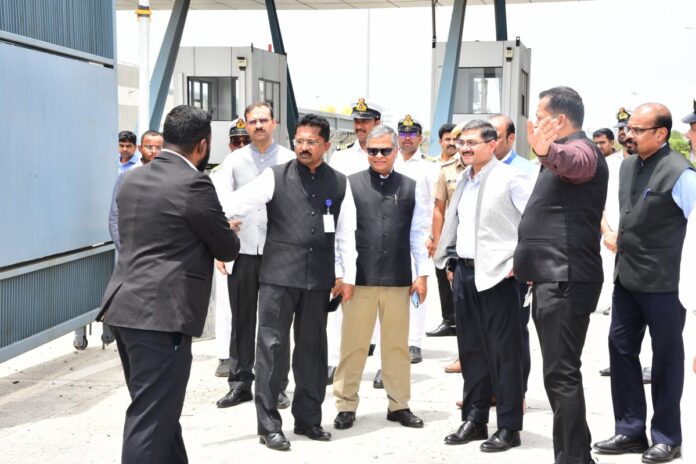 CBIC Chairman reviews 100% Container Scanning Readiness at Kattupalli Port, engages trade on budget customs reforms