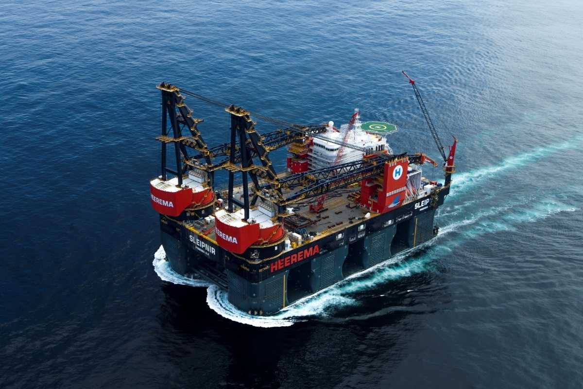 Heerema and Amphitrite Shorten Sleipnirs Atlantic Transit by 2.5 Days 1 Heerema and Amphitrite Shorten Sleipnir's Atlantic Transit by 2.5 Days