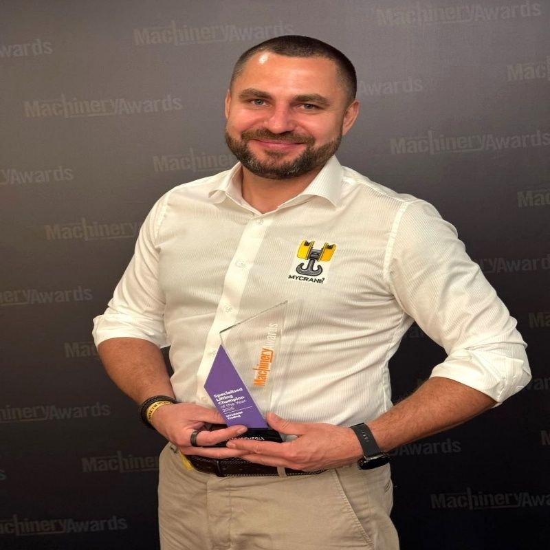MYCRANEFounderandCEOAndreiGeikaloreceivingtheSpecialisedLiftingChampionoftheYearawardattheConstructionMachineryMiddleEastCMMEAwards 3 MYCRANE scales up with 400-tonne crawler crane for landmark India project