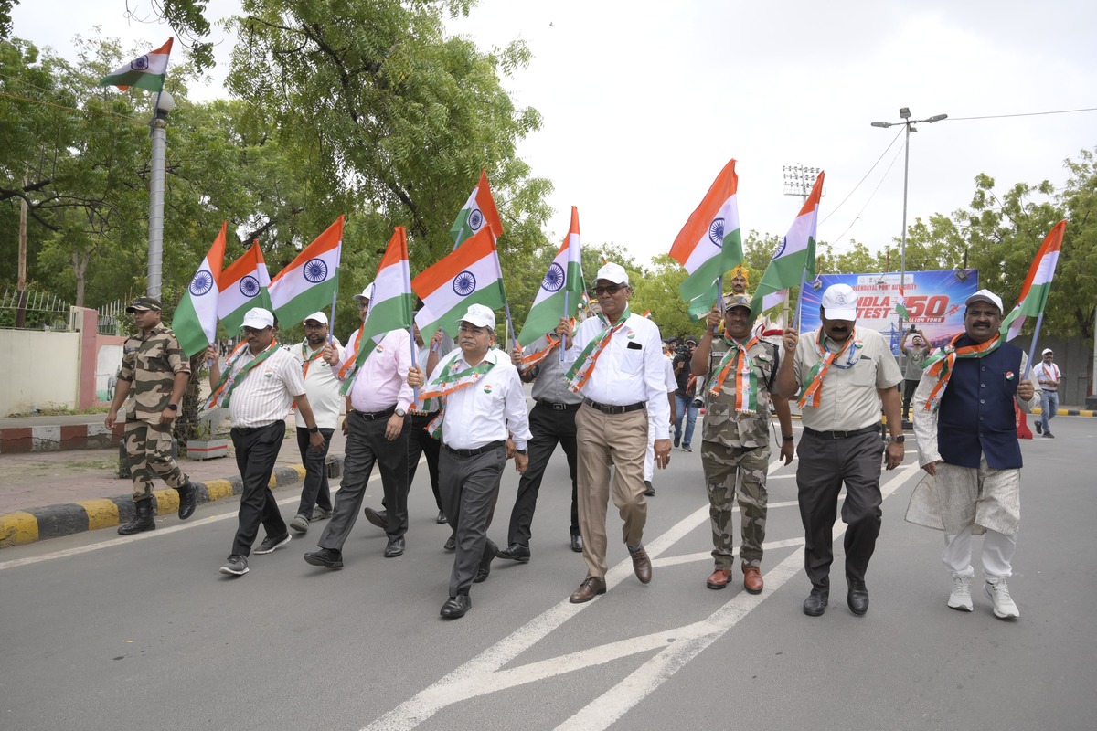 DPA Tiranga Yatra 1 DPA Kandla commences ‘Har Ghar Tiranga’ Celebrations with a Vibrant Tiranga Yatra at Port Township, Gopalpuri (Gandhidham)