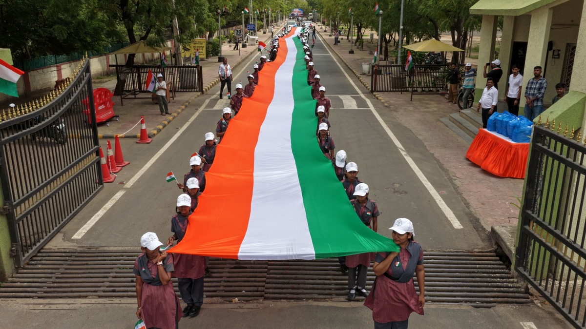 DPA Vande Matram Tiranga Yatra 1 DPA Kandla commences ‘Har Ghar Tiranga’ Celebrations with a Vibrant Tiranga Yatra at Port Township, Gopalpuri (Gandhidham)