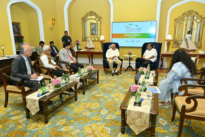 Gujarat CM meets Mukesh Ambani and Anant Ambani to discuss mega investments and clean energy growth 2 Gujarat CM meets Mukesh Ambani and Anant Ambani to discuss mega investments and clean energy growth Gujarat CM with Mukesh Ambani 1 Gujarat CM meets Mukesh Ambani and Anant Ambani to discuss mega investments and clean energy growth