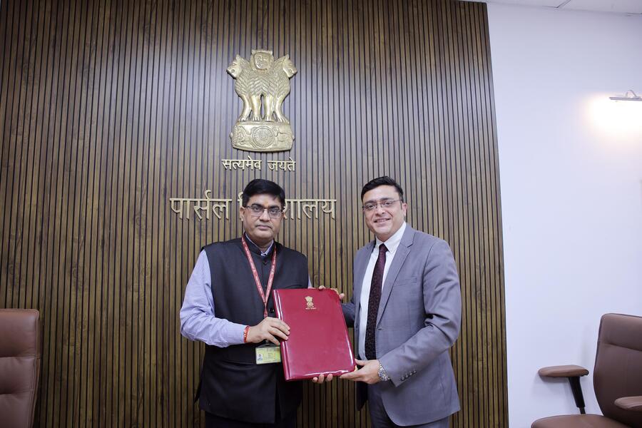 6N5A0038 Blue Dart expands Delivery Reach into Deeper Pockets through India post Partnership