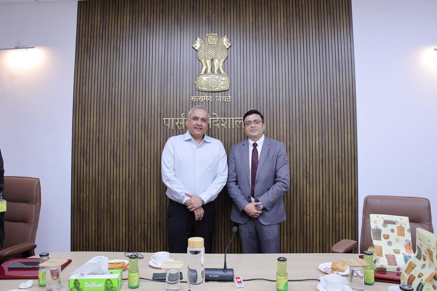 6N5A0098 Blue Dart expands Delivery Reach into Deeper Pockets through India post Partnership