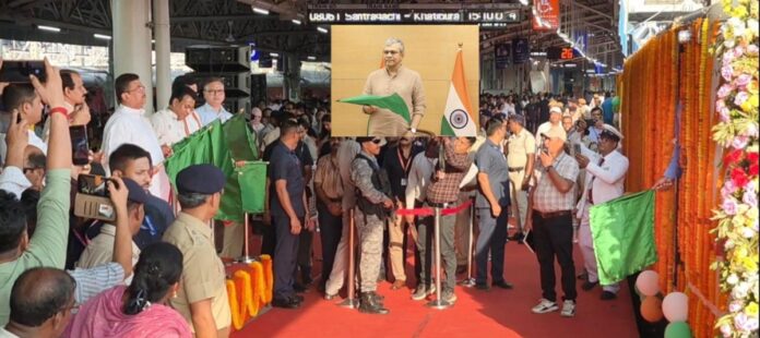 Ashwini Vaishnaw and Suvendu Adhikari flagged off Jaipur (Khatipura) – Tatanagar – Santragachi Express Train