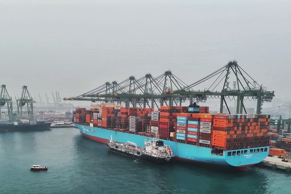 Maersk Halifax ethanol bunkering in Singapore 1 2 Maersk completes the world’s largest ethanol bunkering in Singapore