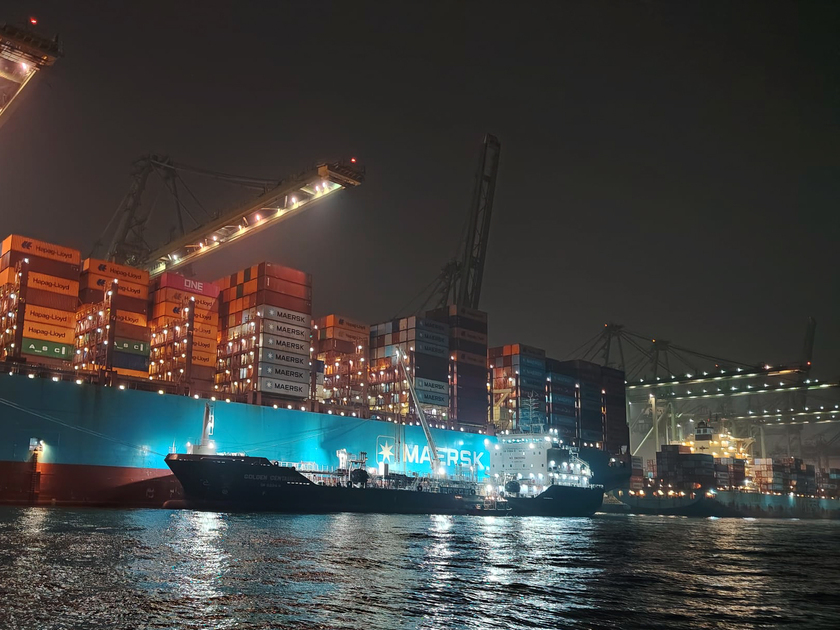 Maersk Halifax ethanol bunkering in Singapore 3 1 Maersk completes the world’s largest ethanol bunkering in Singapore